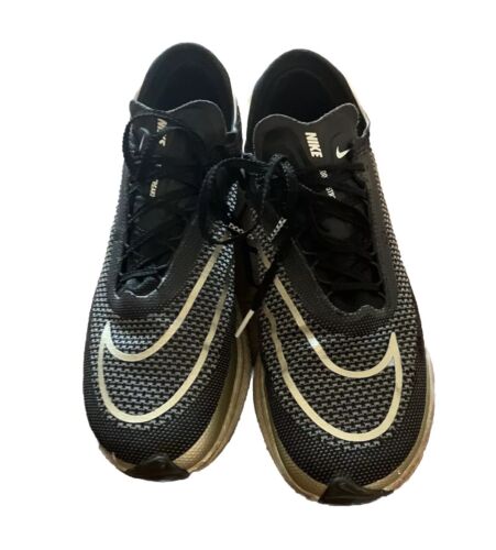 Nike ZoomX Streakfly Low Black Metallic Gold Grain Size 10
