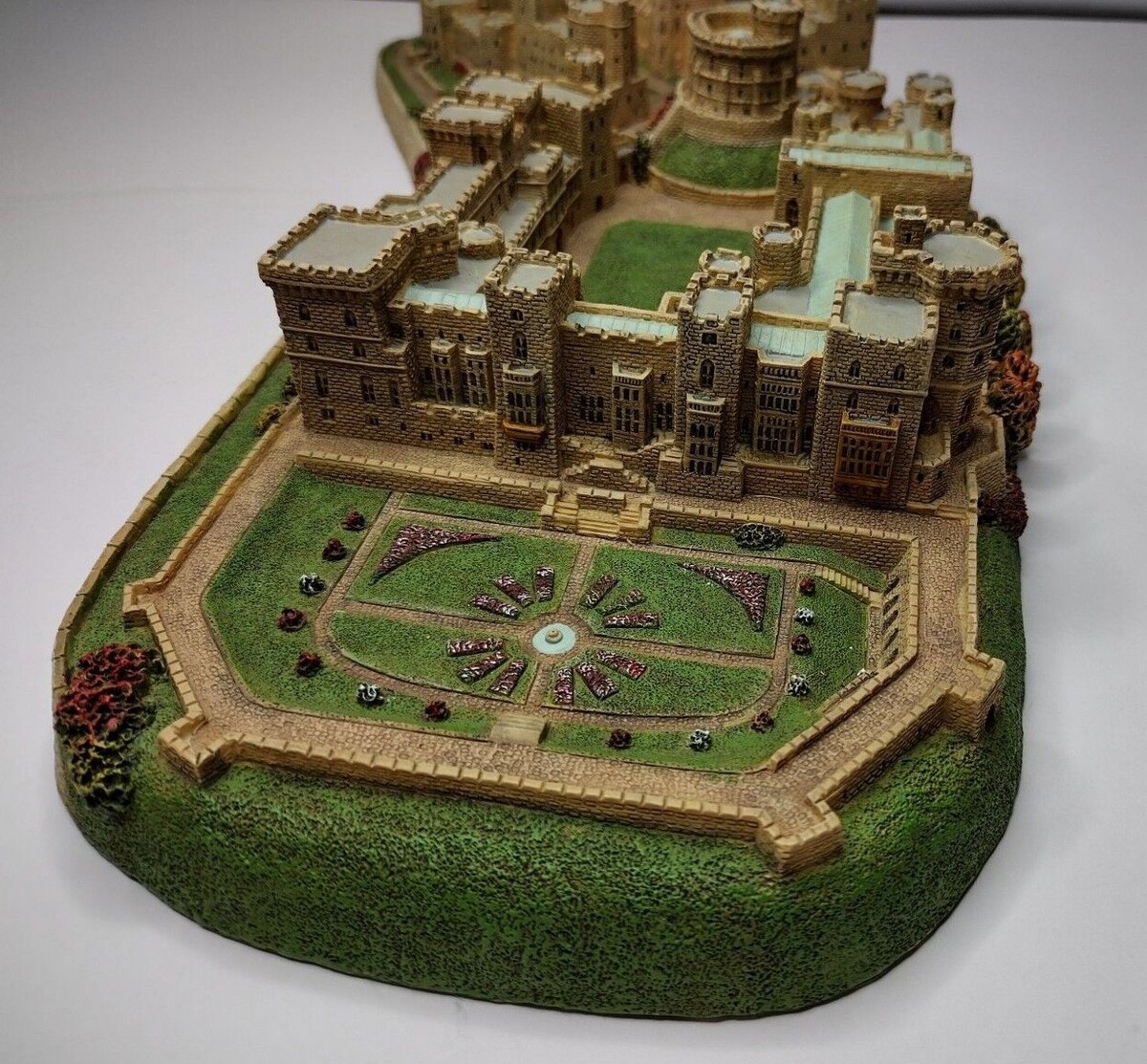 Vintage Danbury Mint Windsor Castle - Castles of the British