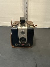 Vintage 1950s Kodak Brownie Hawkeye Flash Model Camera w/ Leather Case one snap