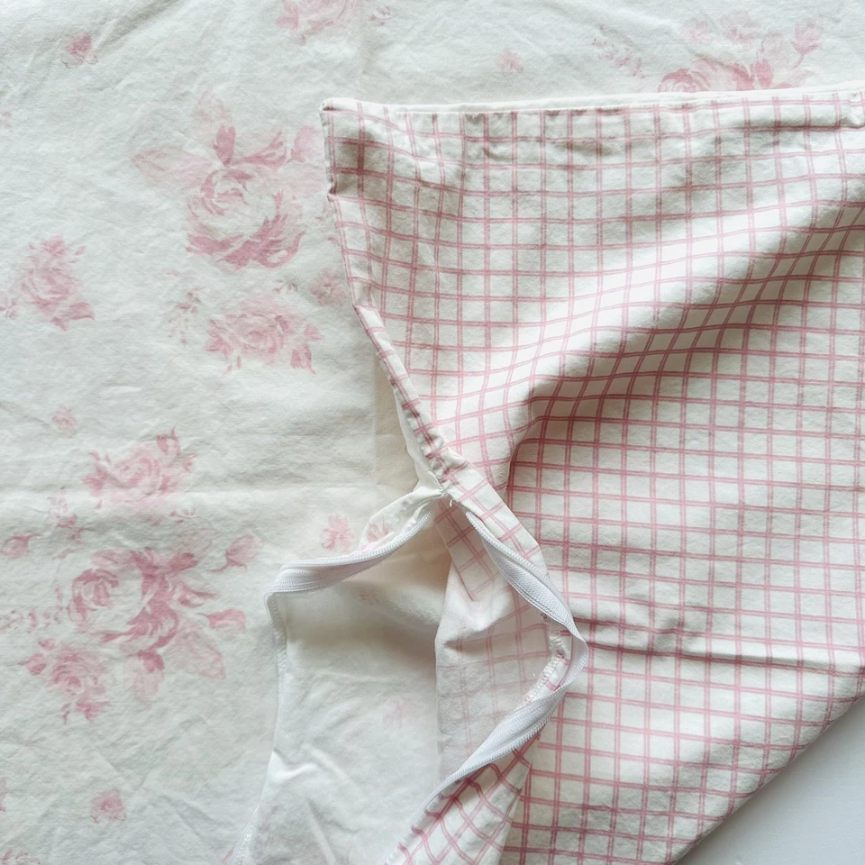 JUEGO DE GRANERO DE CERÁMICA Edredón y Edredón Blanco Rosas/A Cuadros Juego de Cuna Reversible Tddlr Foto 3 de 4