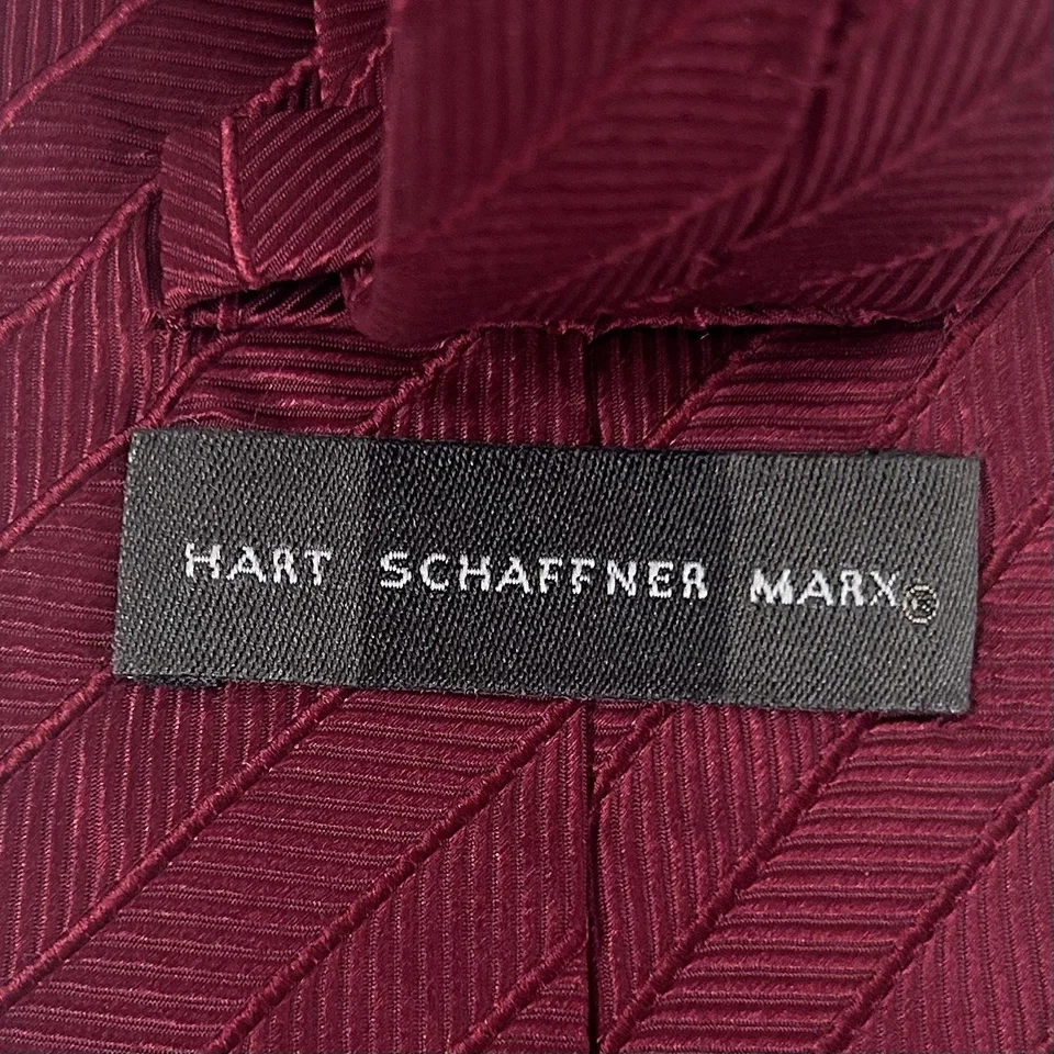 Corbata Hart Schaffner Marx 100 % seda espiga roja a rayas 3 3/4 x 60 1/4 Foto 3 de 3
