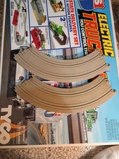 TYCO US 1 Electric Trucking Track Lot - 2 Curves - Slot Car
