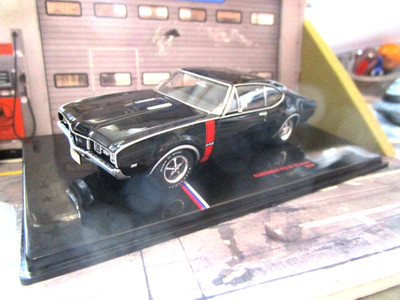 OLDSMOBILE 442 Coronado Coupe W-30 V8 Muscle Car 1970 US U43RD006 IXO 1:43