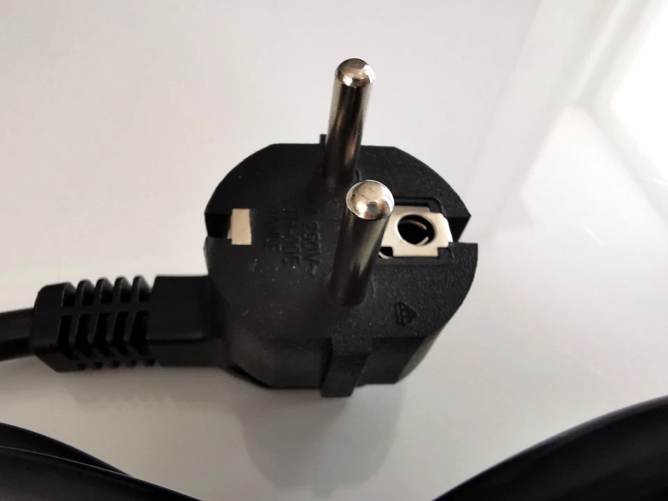 High Quality EU 3-Prong AC Power Cord Cable for Laptop power supply - Image 2 of 3