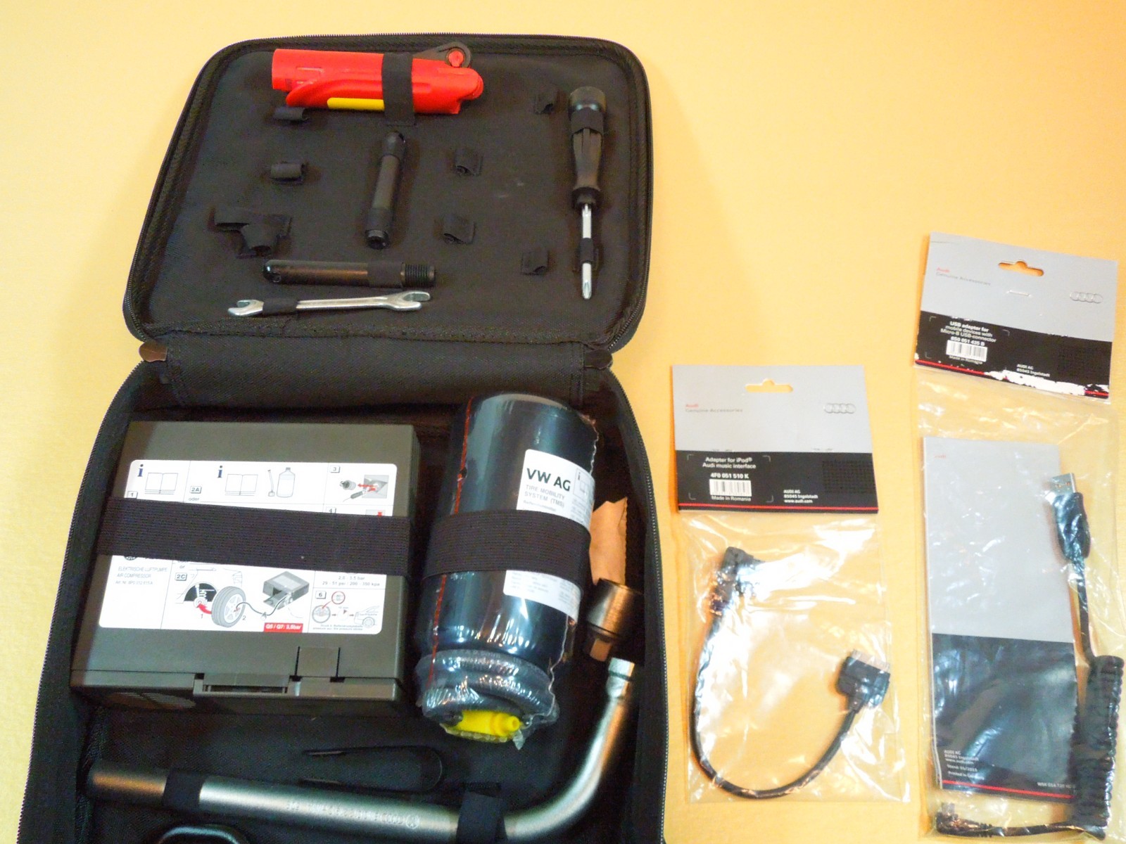 AUDI R8 TIRE AIR SEALANT COMPRESSOR TOOL KIT WITH CASE OEM EXCELLENT