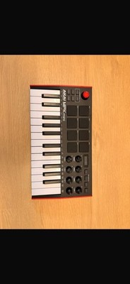 AKAI MPK Mini   MIDI Controller   Neu & unbenutzt