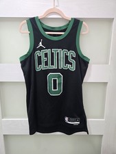 Ultimate Boston Celtics Collector and Super Fan Gift Guide 37