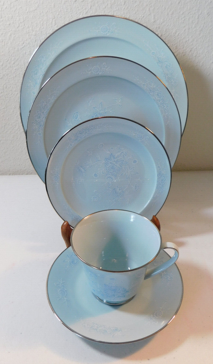 Noritake PROGRESSION China  レトロ柄皿 5枚セット Amazon.com: Noritake 59511/9983 Yoshino Plate, 8.7 inches