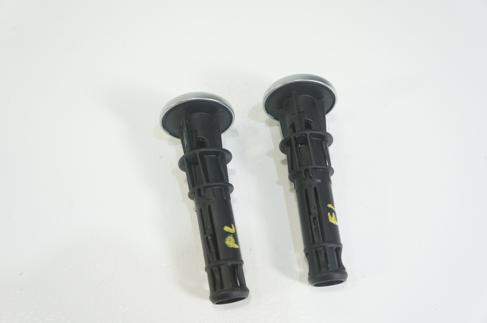 Oem 06-2012 Bentley Flying Spur Seat Headrest Anchor Holder Knob Bezel Lock Pair