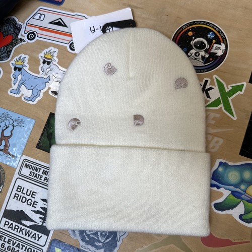 NWT Carhartt Unisex Knit Cuffed Beanie Classic Hat Cap White/Cream AOP Logos - Picture 2 of 2