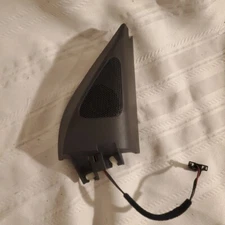 2008 VW PASSAT 2.0T Sedan Passenger Tweeter and Corner Cover - Original Part