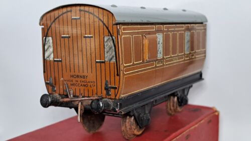 Hornby Trains - O Gauge - Vintage No.1 NE Teak Brake Coach - Tin printed - Picture 5 of 14