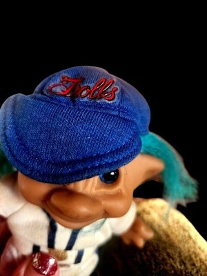 Treasure Good Luck Troll Turquise Hair Eyes & Jewel Bellybutton 5'' Mint Conditio