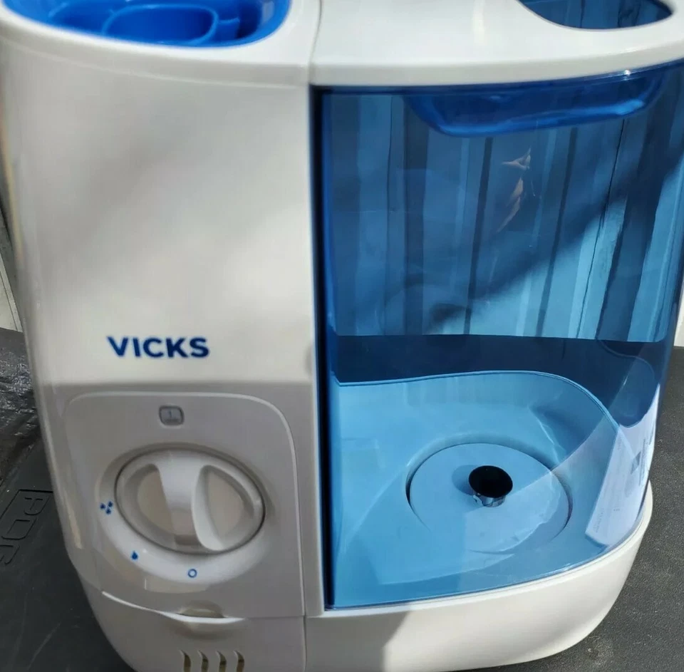 🌦 Vicks Warm Mist Humidifier, White and Blue Model#VWM845V1👌GOOD CONDITIONS‼️ - Image 3 of 4
