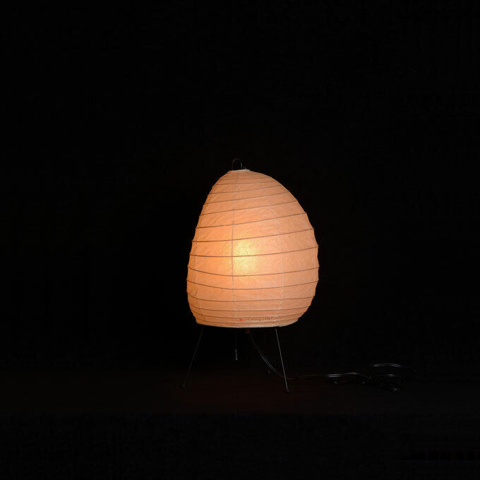 Isamu Noguchi AKARI 1N table lamp Japanese paper lighting Isamu Noguchi AKARI 1N table lamp Japanese paper lighting