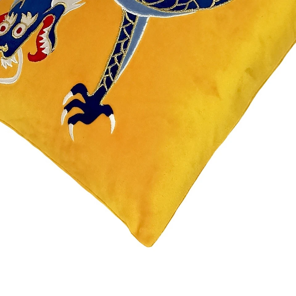 Funda Cojín Decorativa Bordada Hecha a Mano Dragón Tibetano Amarillo Foto 3 de 4