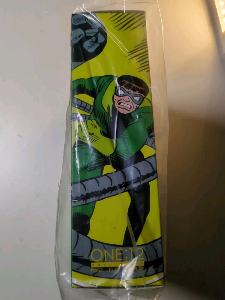 Boneco de ação Mezco ONE:12 Collective Doctor Octopus (Doc Oc) Marvel novo lacrado - Imagem 4 de 4