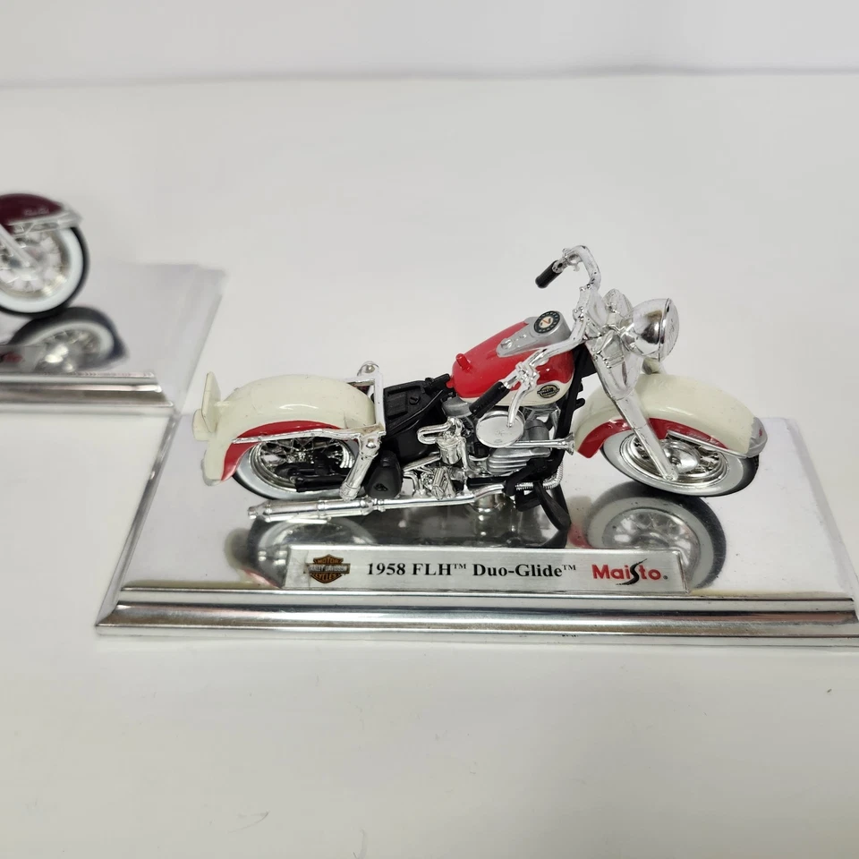Two Maisto Harley-Davidson Motorcycles Display Model 1958 Duo- Glide 1968 Electr - Image 2 of 4