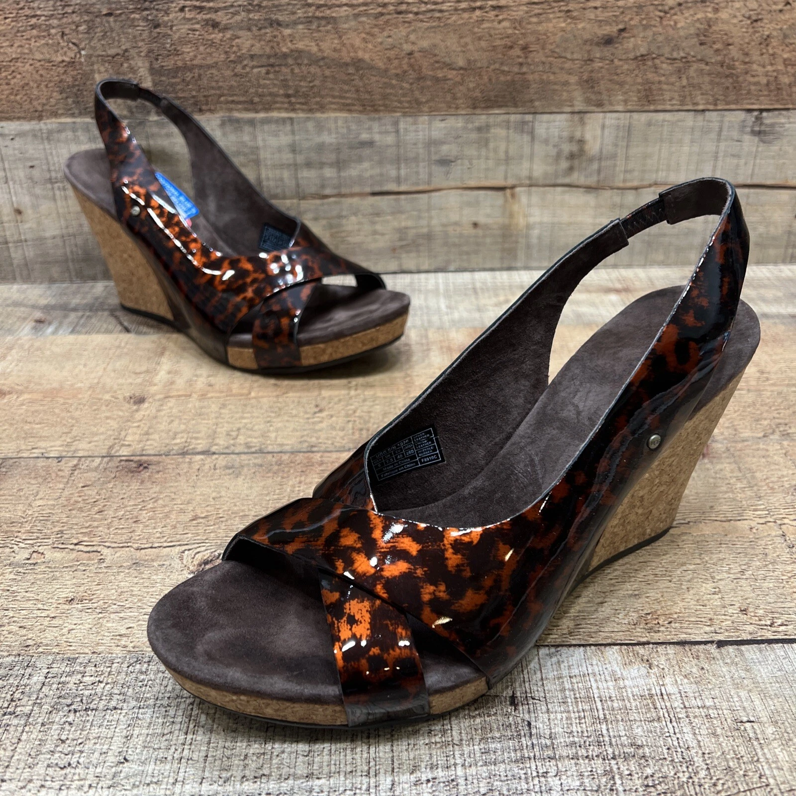 Sandalo UGG 1926 NOZEL tartaruga in pelle verniciata sughero zeppa slingback taglia 9M 40