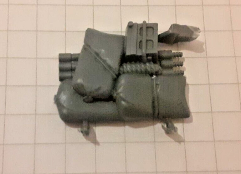 Sandbags & Ammo  Stowage -  Rogal Dorn Tank-Astra Militarum (3)