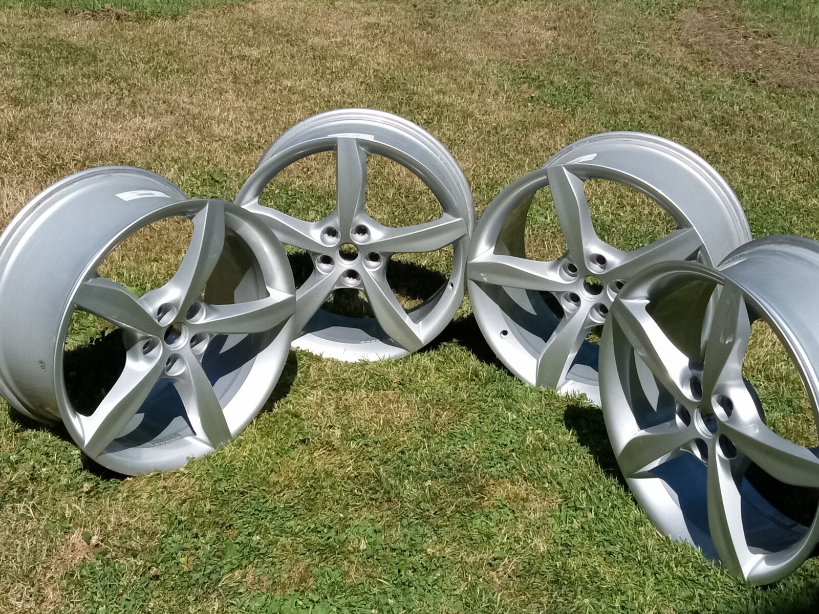 Ferrari Portofino Wheel Rims_336551_336550_10 X20 _8 X20_Silver_Set of 4_GENUINE