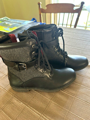 UGG Waterproof Lace-Up Ankle Bootie Black/Gray Buckle Womens US 6.5 1005264