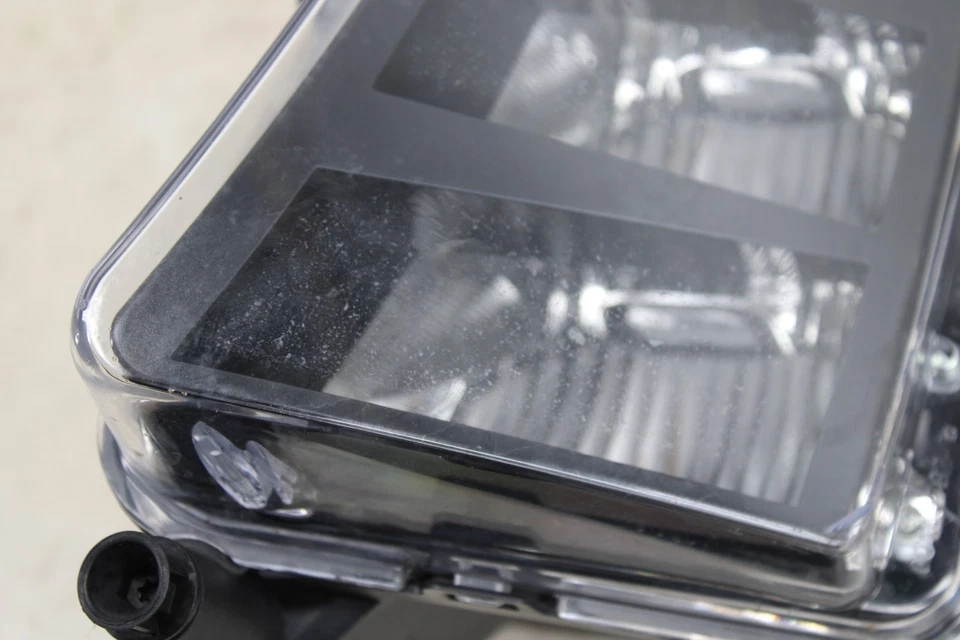 Luz antiniebla delantera izquierda Volkswagen GTI 2015-2017 5GM941699A OEM **DAÑADA** MH19 Foto 4 de 4