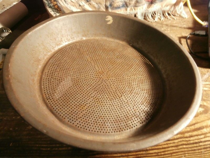 ANTIQUE 1930'S FARMHOUSE METAL SIFTER/FOOD STRAINER