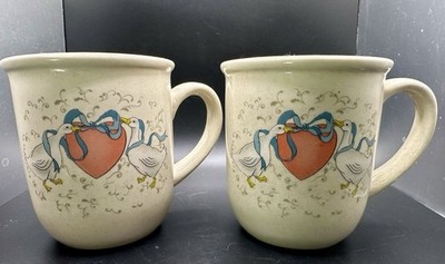 WBI Vintage Country Heart Ceramic Coffee Mugs Heart Goose Ribbon Geese 1988 Set