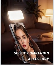 LED Cube Light With Clip With USB-C Charger 4x8cm With Different Colours 2