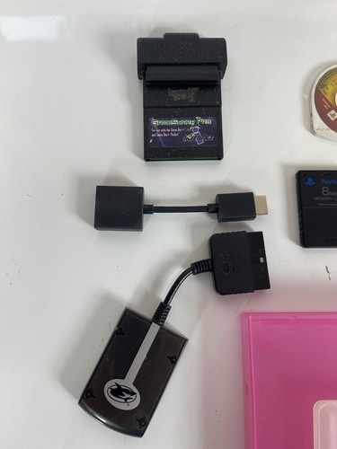 Retro Gaming Lot – SNES Classic Controller, PS1 PS2 Memory Cards, GameShark, PSP - Picture 5 of 10