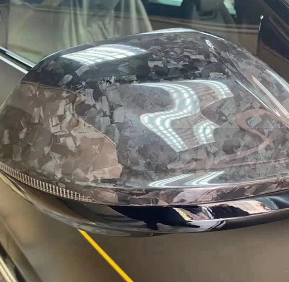 Cubierta de espejos laterales de fibra de carbono seca forjada estilo M para Lamborghini Urus 2018-19 Foto 2 de 4