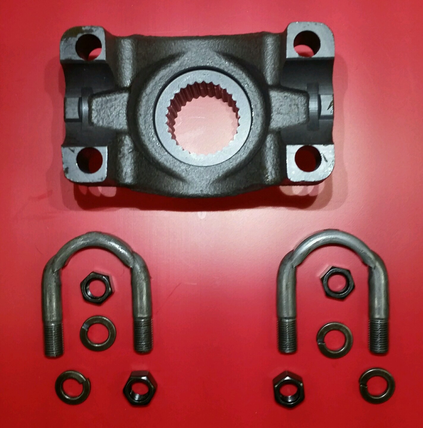 NEW DANA 60 & 70 1350 SERIES UBOLT STYLE PINION YOKE W/UBOLTS 29