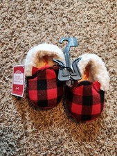 HOLIDAY TIME INFANT SLIPPERS SHOES SIZE 3-4 RED PLAID INDOOR OUTDOOR FUR LINED