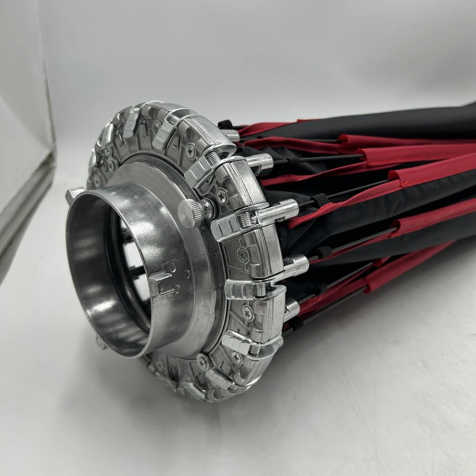 Fotodiox 36" EZ-Pro DLX Parabolic Softbox, Quick-Collapsible - Image 4 of 4