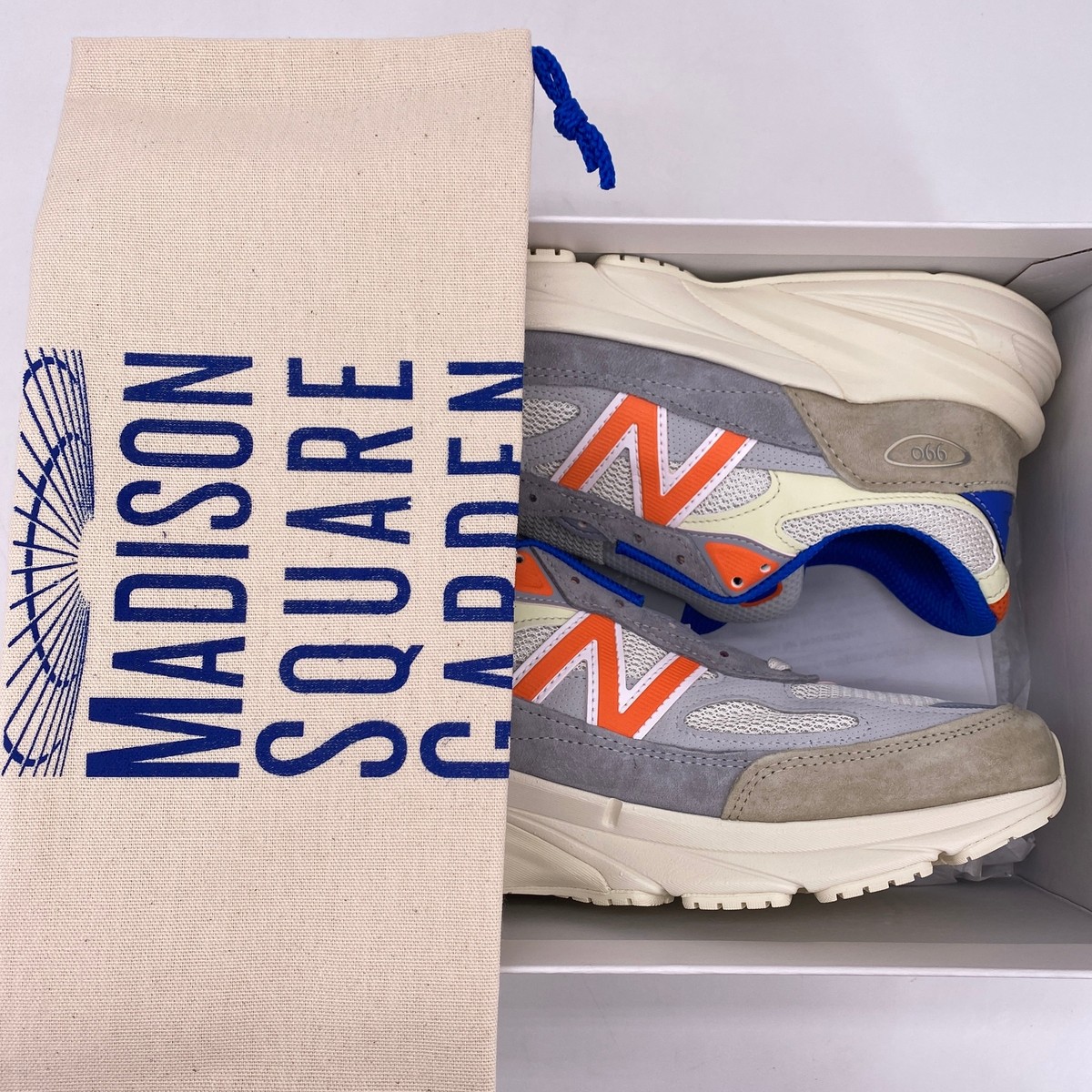 Size 10 - New Balance Kith x Madison Square Garden x 990v6 Size 10 - New Balance Kith x Madison Square Garden x 990v6
