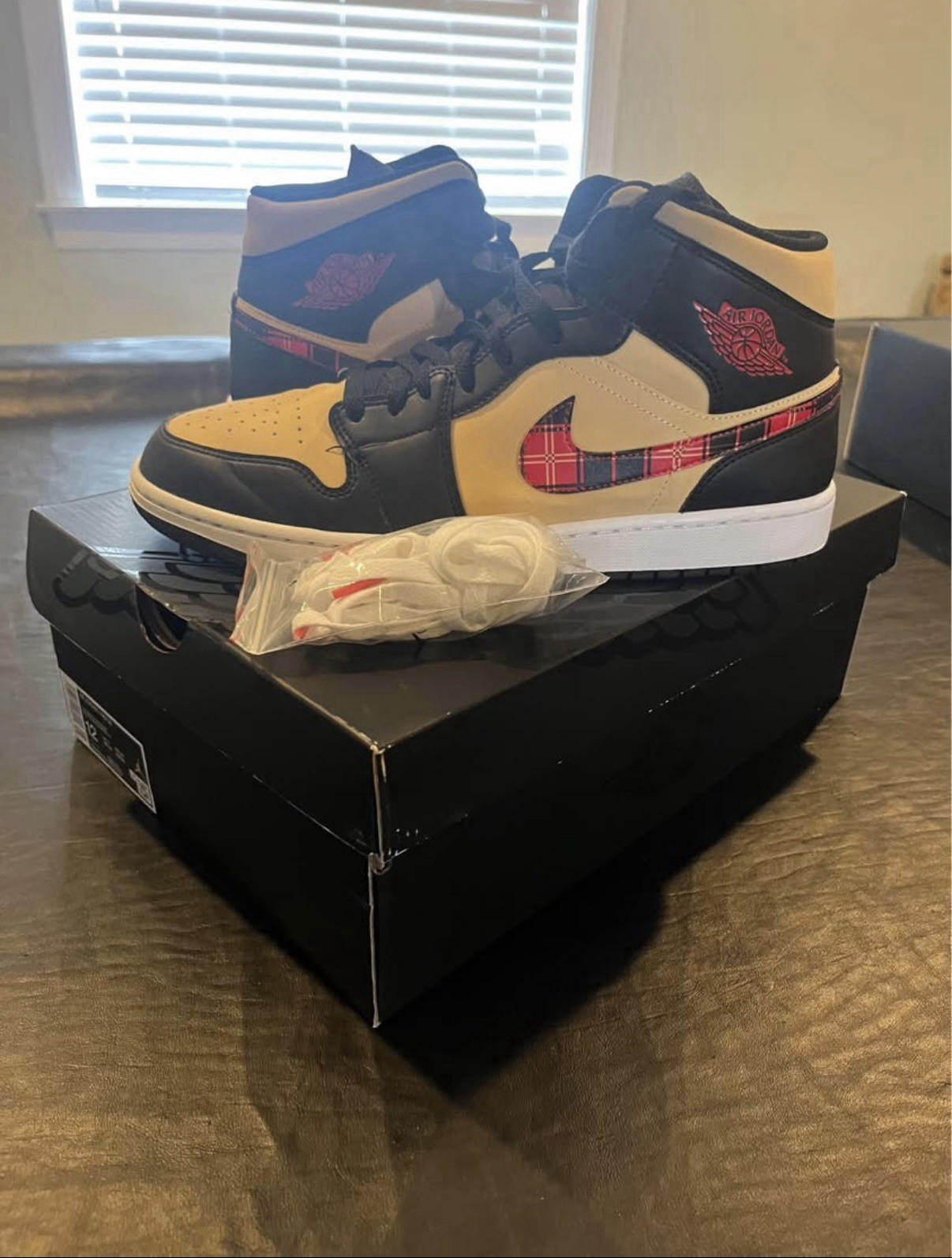 Air Jordan 1 Mid Tartan Swoosh