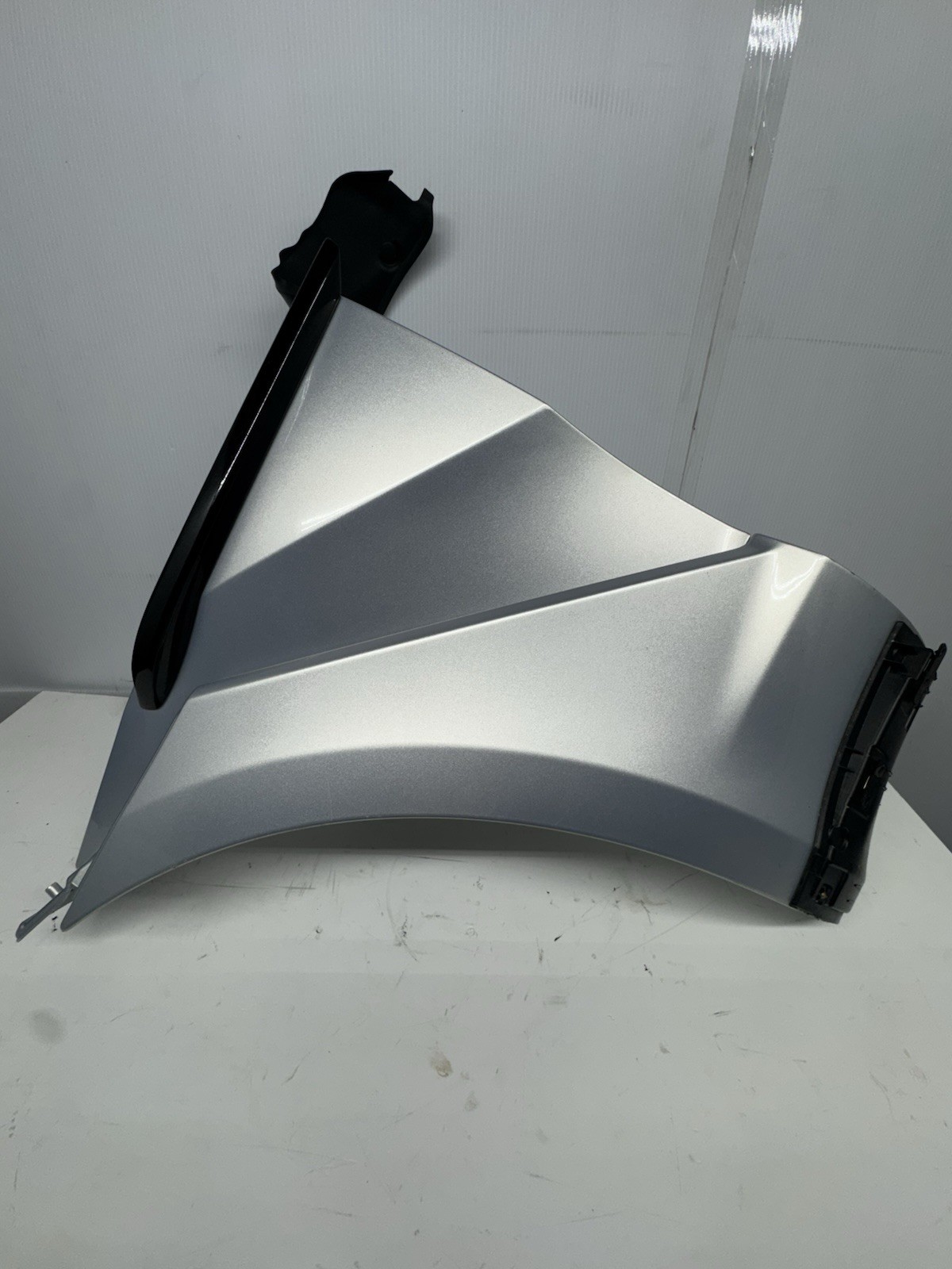 ASTON MARTIN DBX LH fender panel MY83-280B84-A, MY83-16006 Assembly