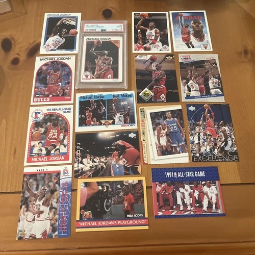 1991 Hoops Michael Jordan #30 PSA 9 MINT + 14 Michael Jordan Basketball Cards MT