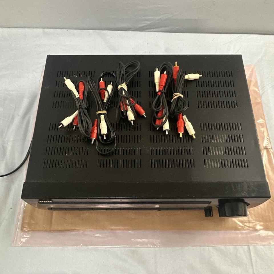 RCA STA-3900 AM/FM Stereo Receiver. Tested & Works, *** No Remote *** - Image 4 of 4