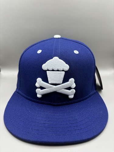 Gorra ajustada Johnny Cupcakes talla 7 1/8 azul New Era 59fifty