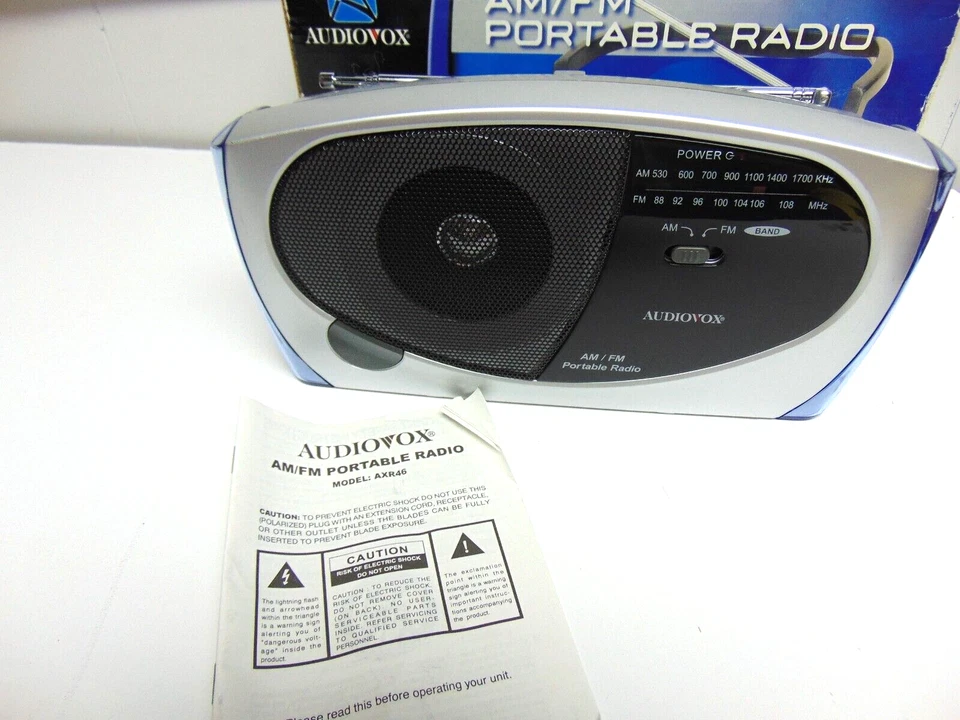 Radio portátil AM/FM AC/DC Audiovox Foto 2 de 4