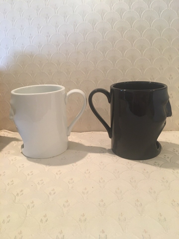 Set of 2 Face Coffee Mug Cookie Holder Open Mouth Cordon Bleu Black
