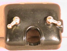 1928 1929 1930 And 1931 Model A Ford Complete Terminal Junction Box. 1928 1929 1930 And 1931 Model A Ford Complete Terminal Junction Box.