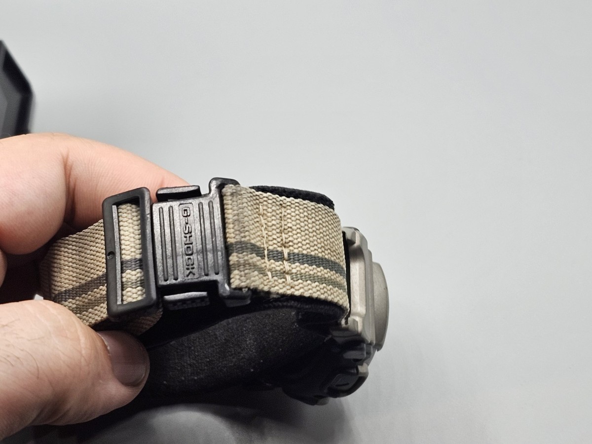 Vintage 1997 Casio G-SHOCK DW-003C-8T Negative Display Tomi-E 