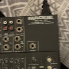 Mackie 1202-VLZ Pro 12-Channel Analog Desktop Mixer 4 Mic Phantom 2-Bus EQ