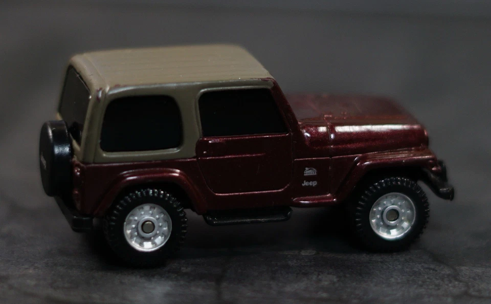Jeep 4x4 Wrangler Sahara Maisto Die Cast Metal 1/64 Scale Special Edition - Image 4 of 4