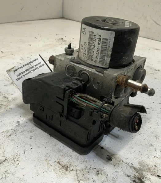2008 Chevrolet HHR ABS Pump and Module Assembly OEM Anti-Lock BrakeUnit 25798970 Foto 2 de 4