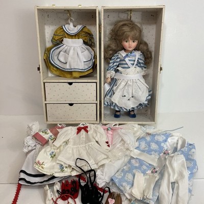 Madame Alexander Let's Play Dolls By Alice Darling Trunk Set 14  Doll w/ Dresses