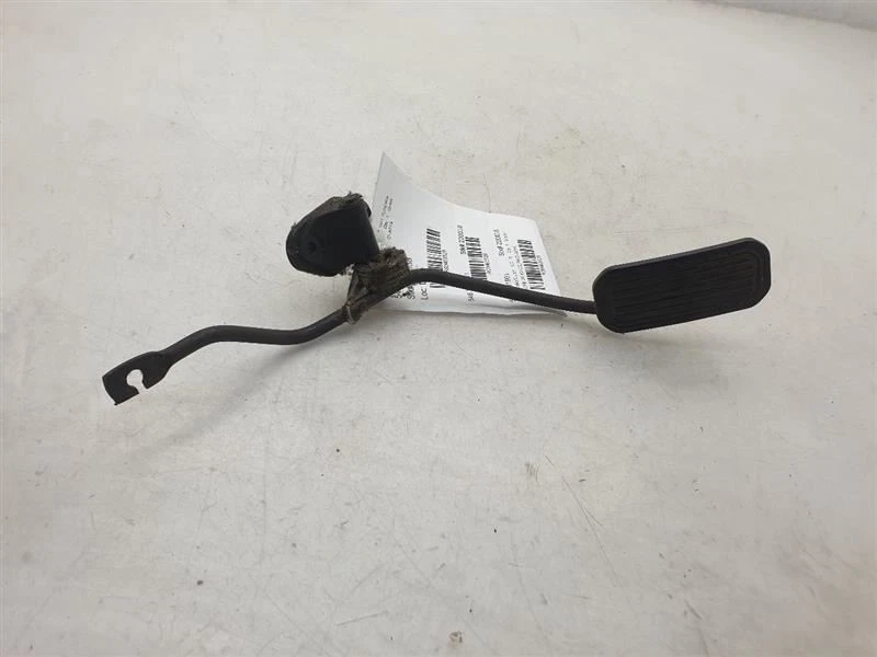 Toyota Tundra 2001 4,7 L V8 montaje de pedal de gasolina Foto 2 de 4